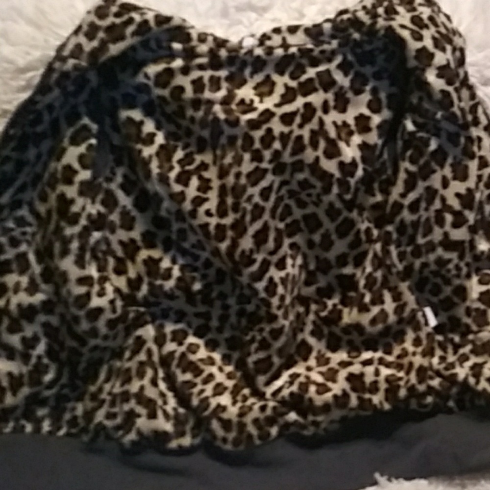 SOLD 100% nwot Zip-up grey and leopard jacket - Picture 5 of 7